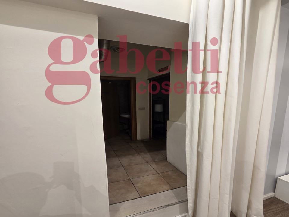 Magazzino in affitto a Cosenza