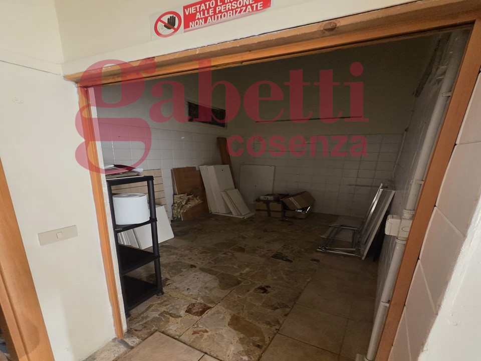 Magazzino in affitto a Cosenza