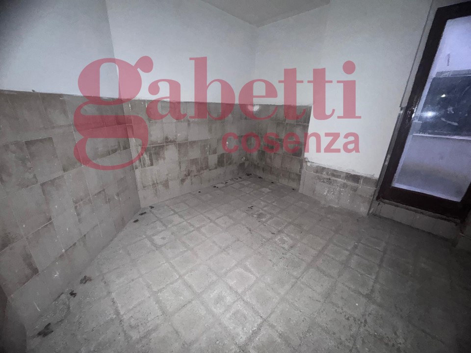 Bilocale da ristrutturare a Cosenza