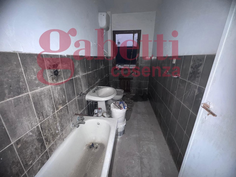 Bilocale da ristrutturare a Cosenza