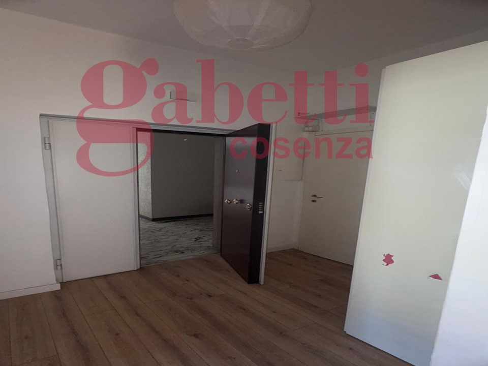 Quadrilocale in affitto a Cosenza