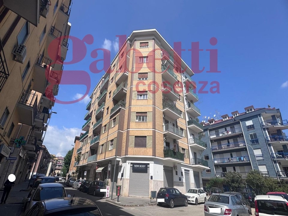 Trilocale da ristrutturare a Cosenza