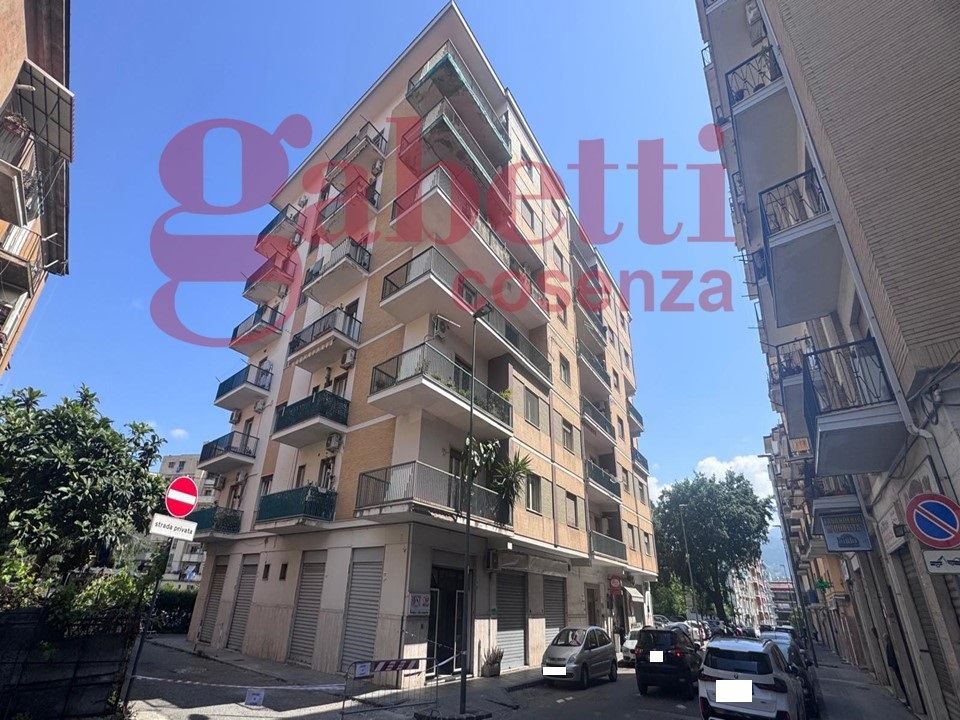 Trilocale da ristrutturare a Cosenza