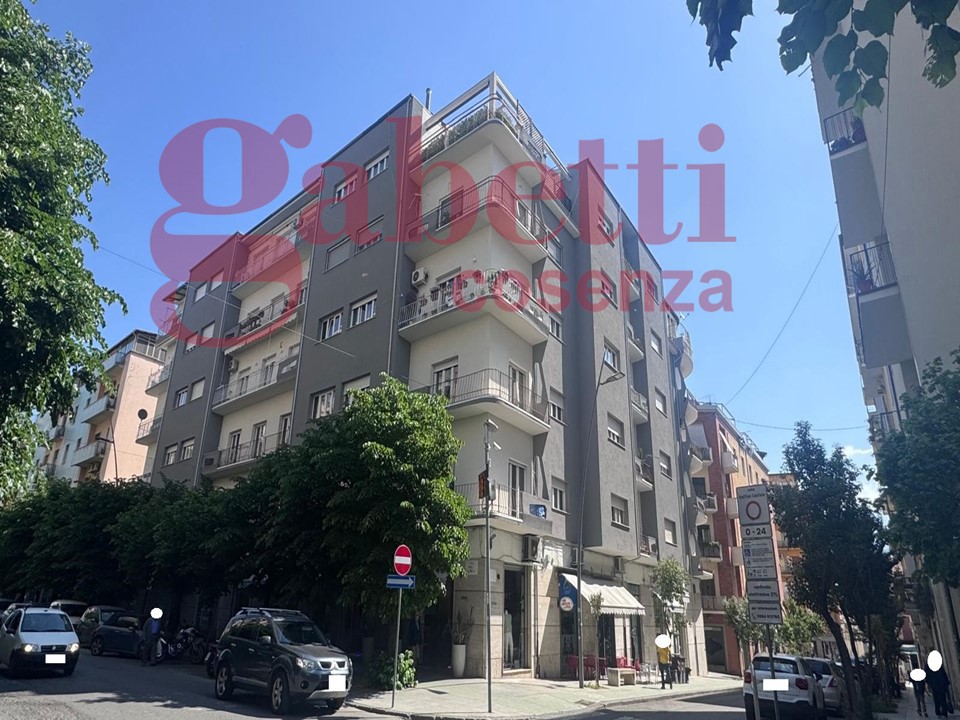 Quadrilocale in vendita a Cosenza