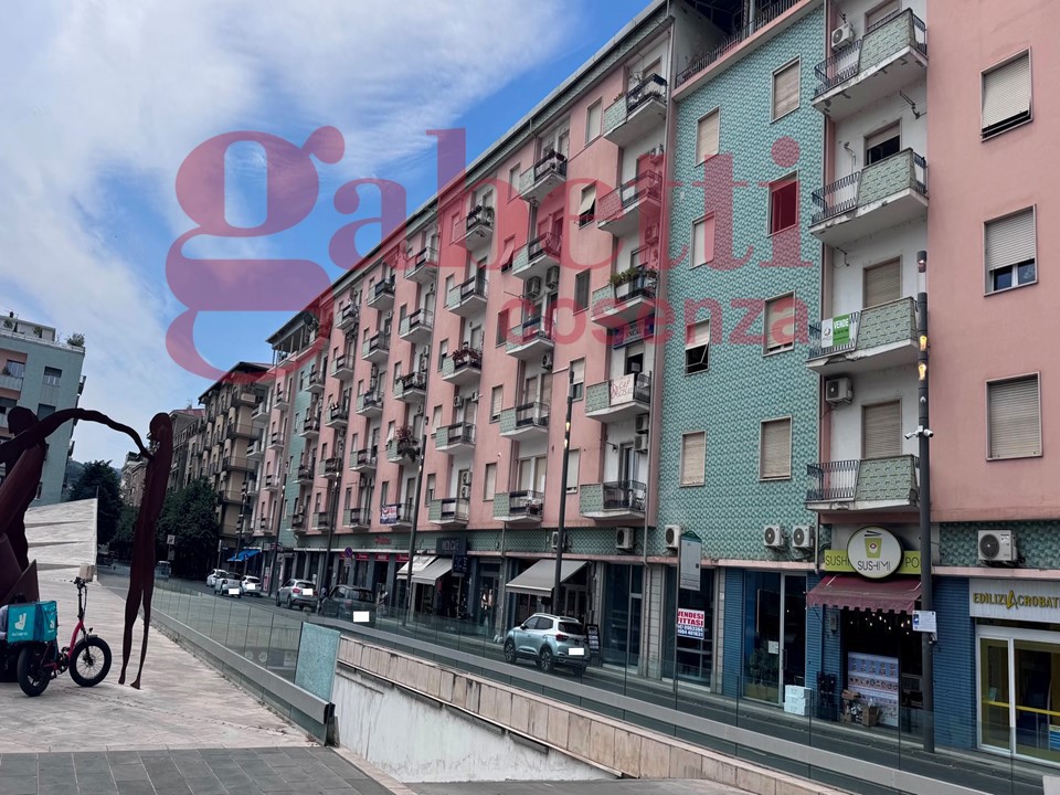 Trilocale arredato in affitto a Cosenza