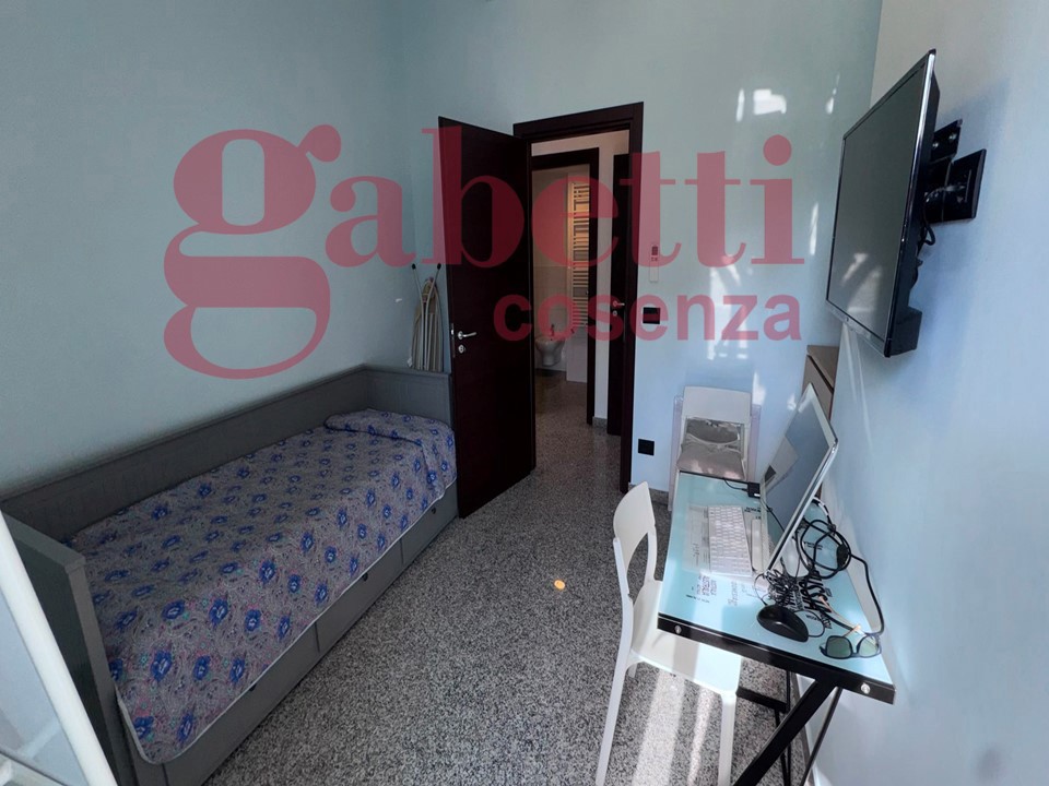 Trilocale arredato in affitto a Cosenza