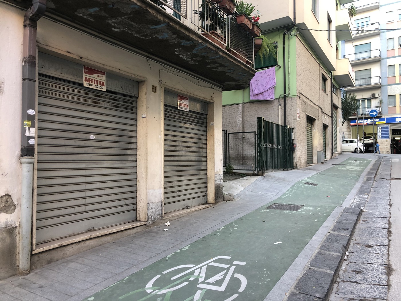 Negozio in affitto a Cosenza