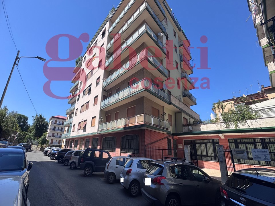 Magazzino in vendita a Cosenza