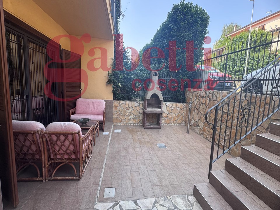 Casa indipendente con giardino a San Pietro in Guarano