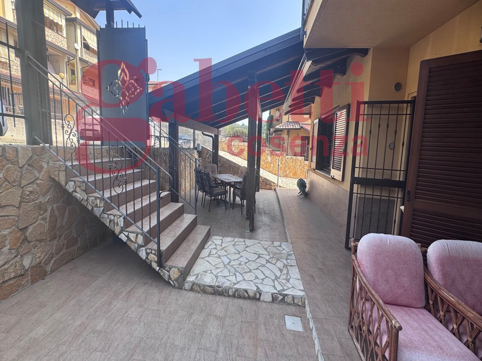 Casa indipendente con giardino a San Pietro in Guarano