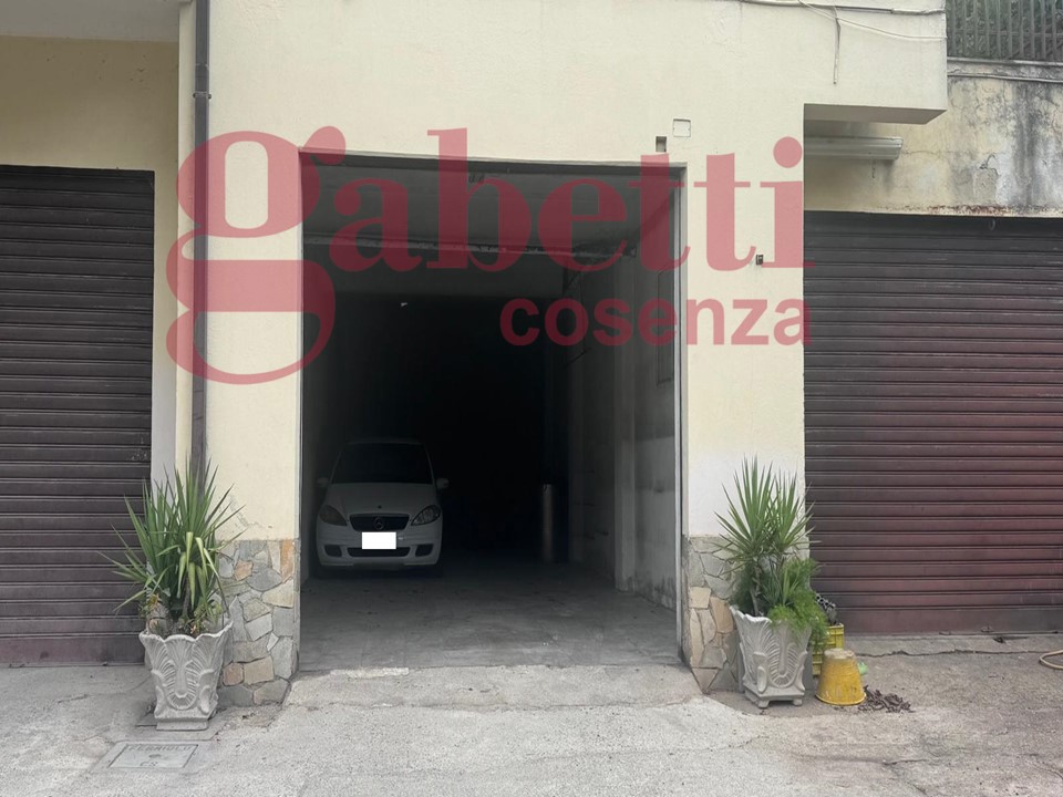 Magazzino in affitto a Cosenza