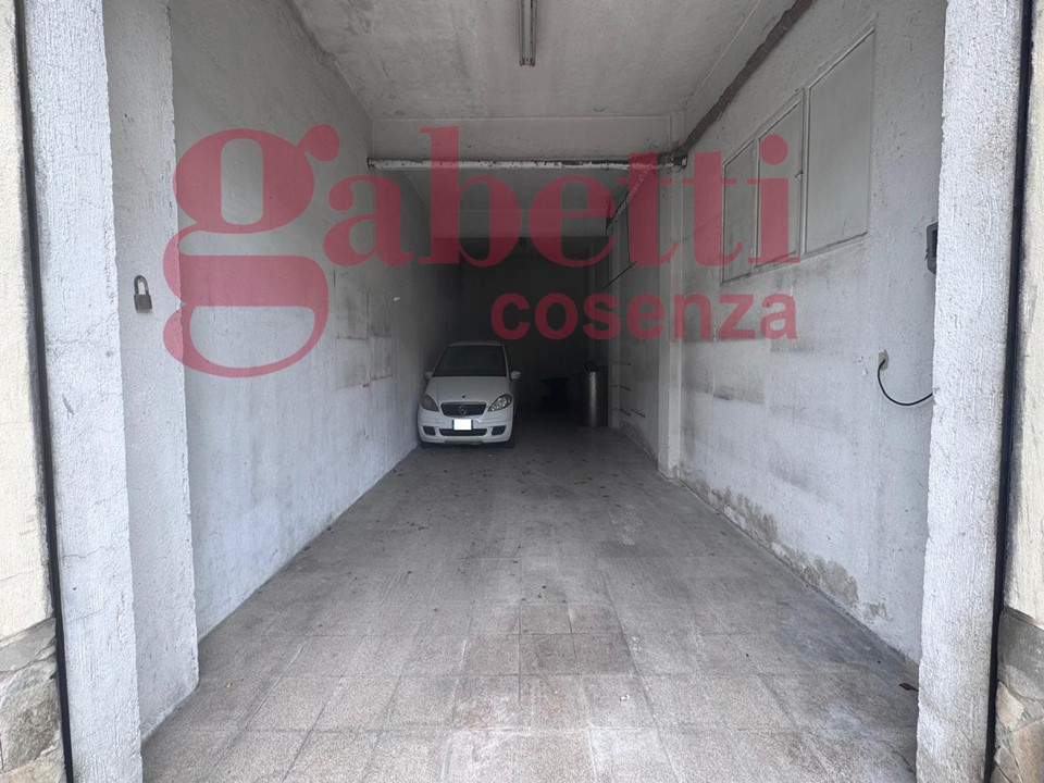 Magazzino in affitto a Cosenza