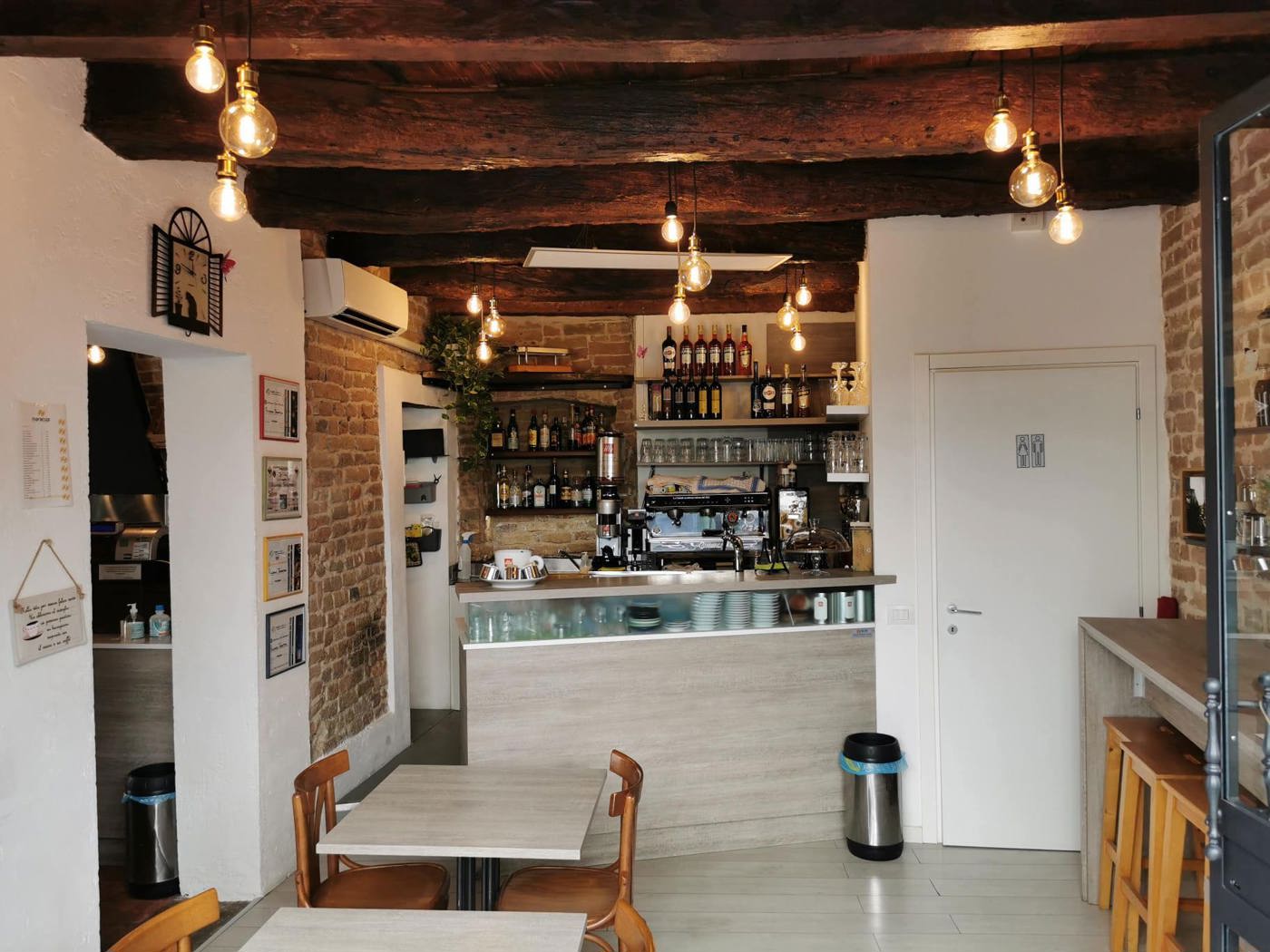 Attivit commerciale Bar e tabacchi in vendita a Lodi