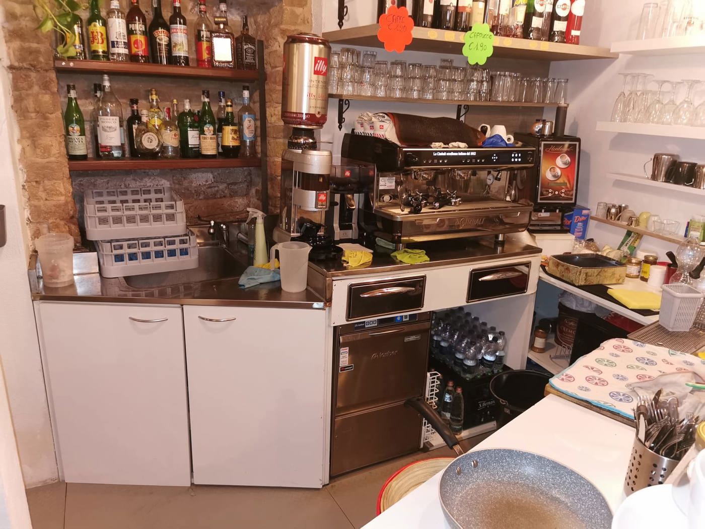 Attivit commerciale Bar e tabacchi in vendita a Lodi