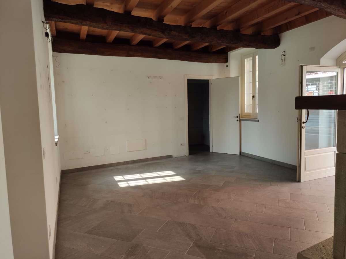 Negozio in affitto a Ossago Lodigiano