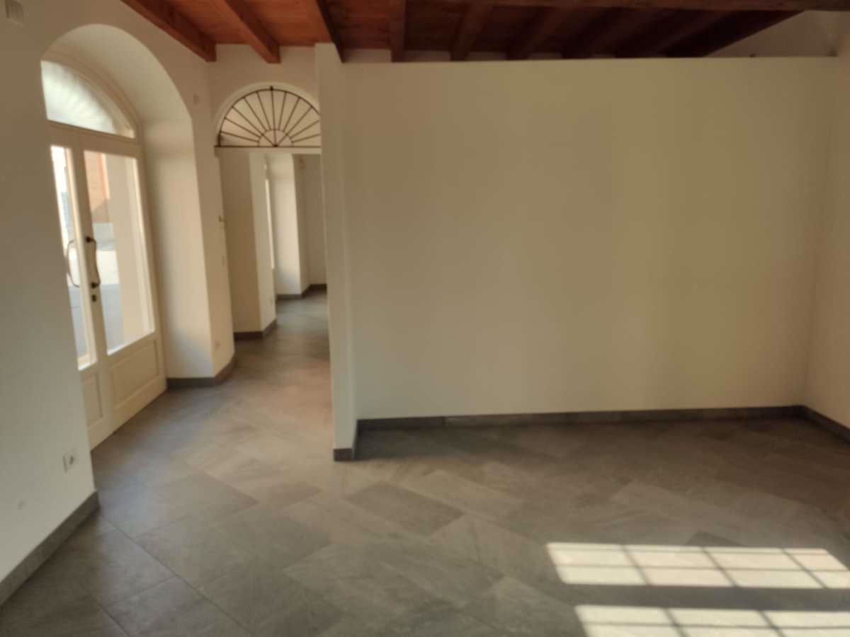 Negozio in affitto a Ossago Lodigiano