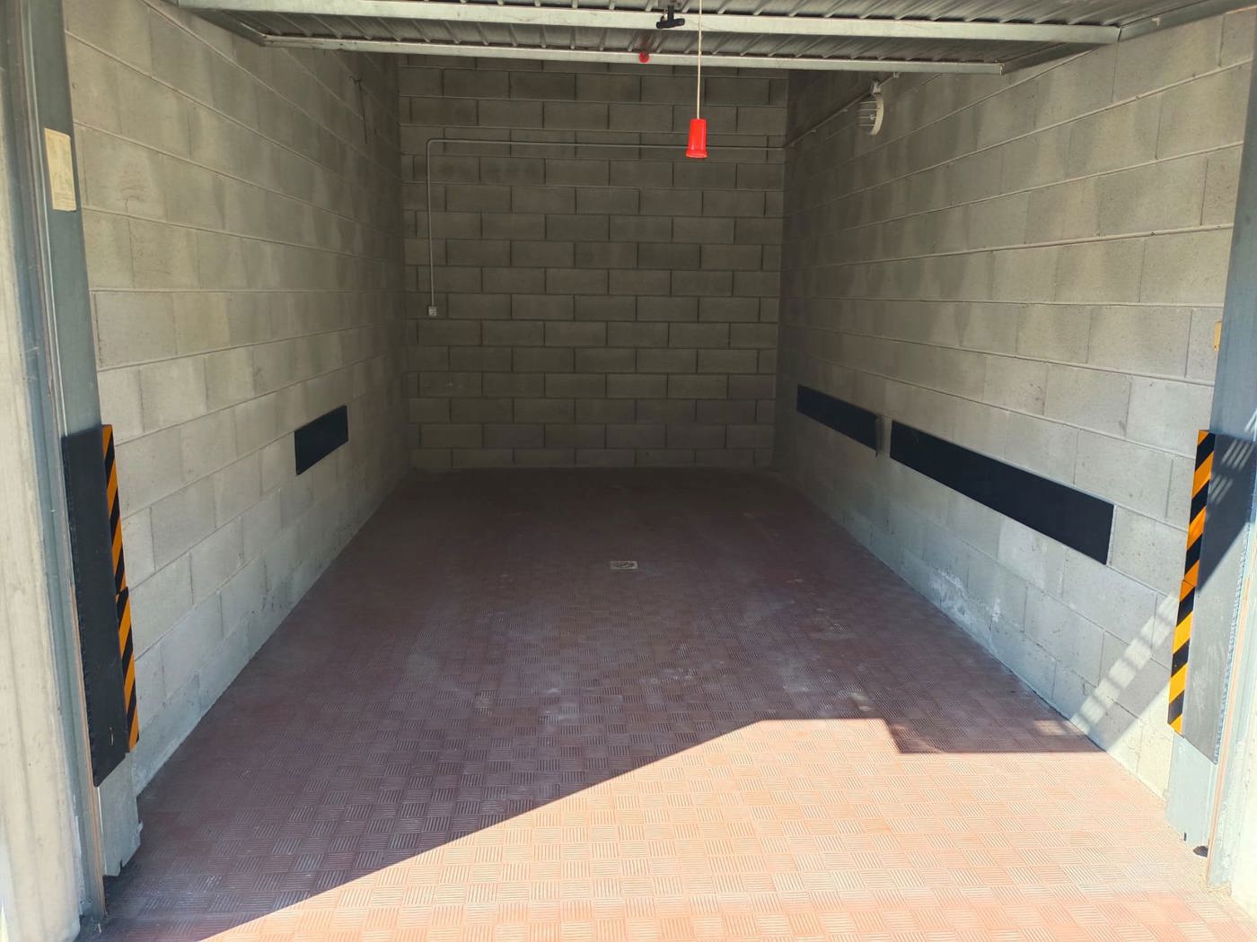 Box/Garage 16mq in vendita a San Colombano al Lambro