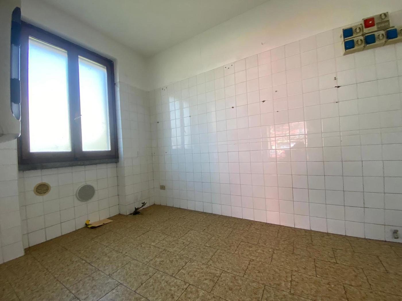 Negozio in affitto a Lodi