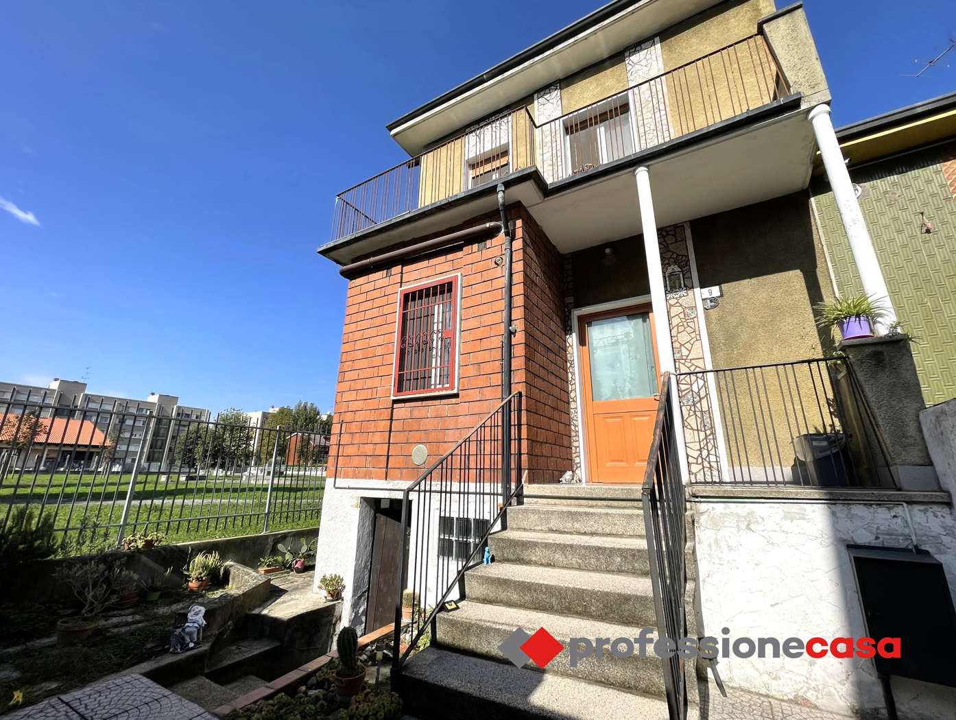 Casa indipendente con giardino a Cesano Boscone