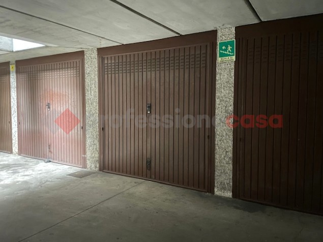 Box/Garage 15mq in vendita a Corsico