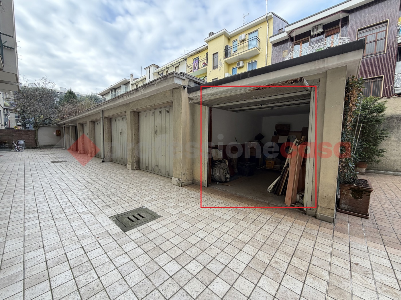 Box/Garage 10mq in vendita a Cesano Boscone