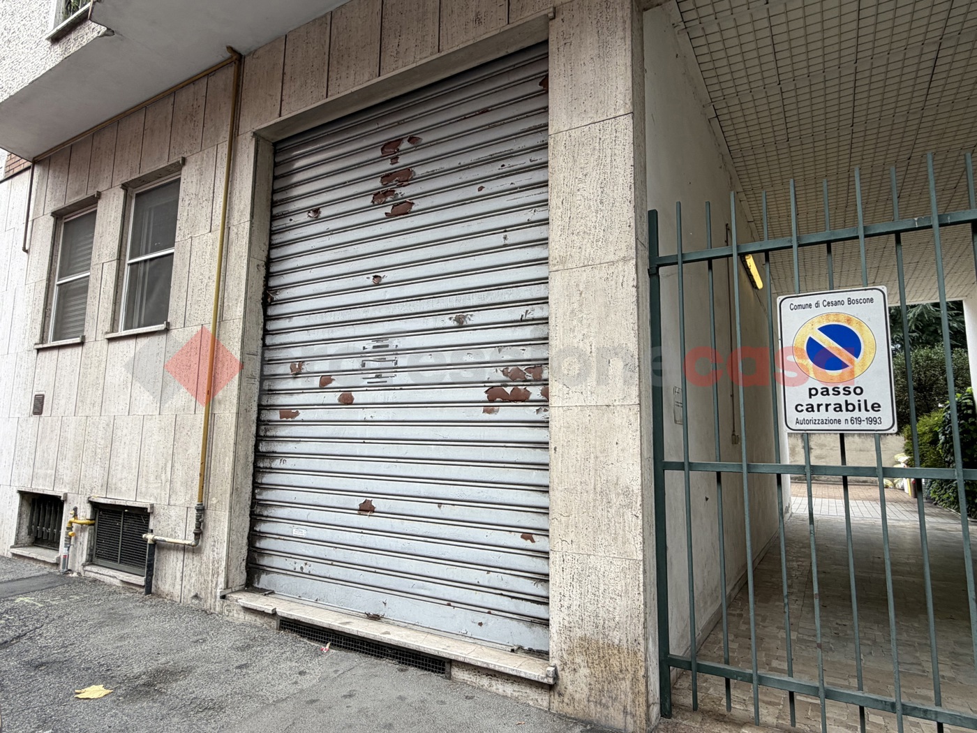 Negozio in vendita a Cesano Boscone