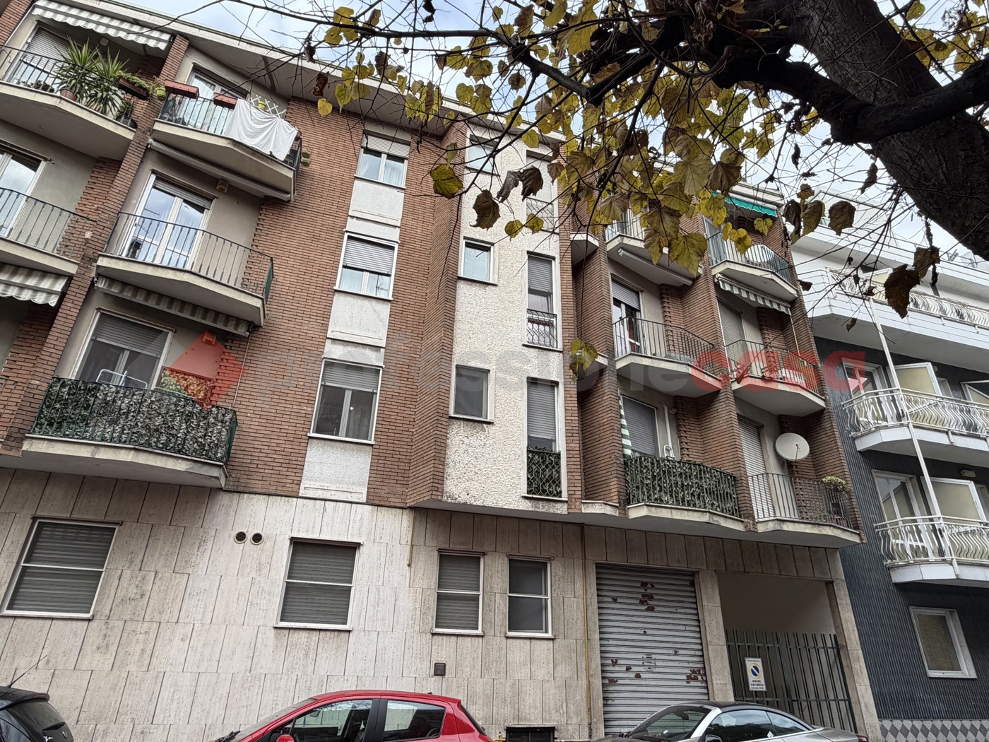 Negozio in vendita a Cesano Boscone