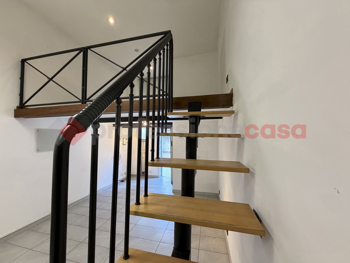 Negozio in vendita a Cesano Boscone