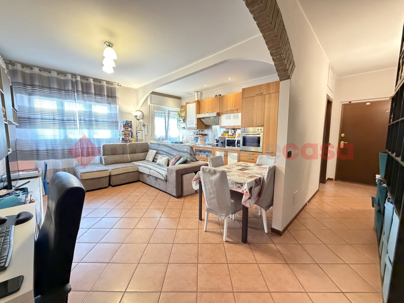 Trilocale con box a Cesano Boscone