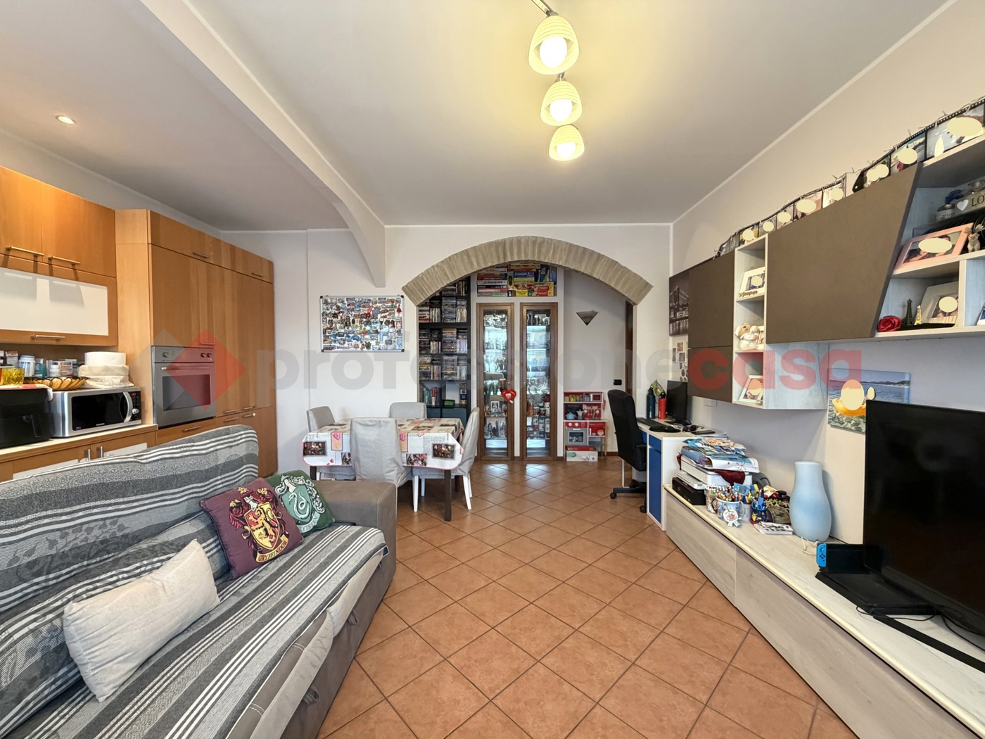 Trilocale con box a Cesano Boscone