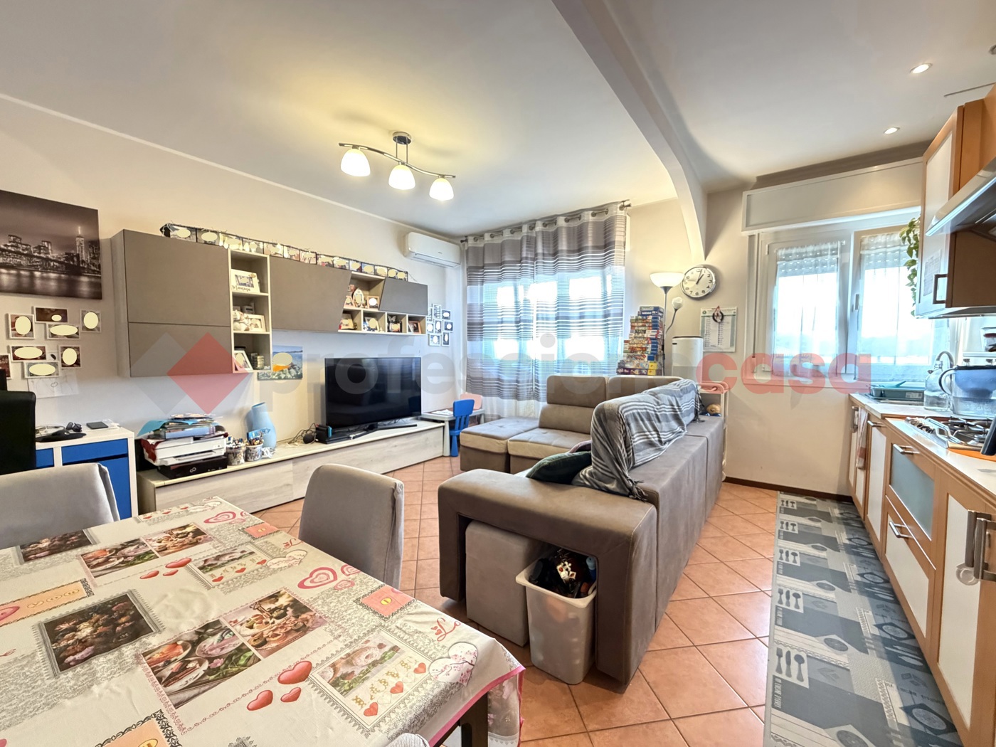 Trilocale con box a Cesano Boscone