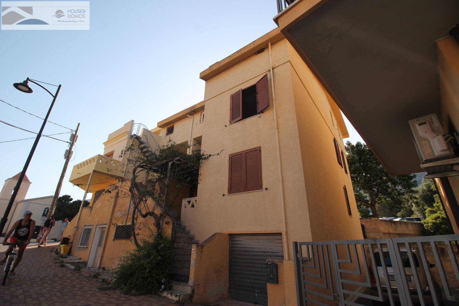 Appartamento bilivelli in vendita a Dorgali, Cala Gonone