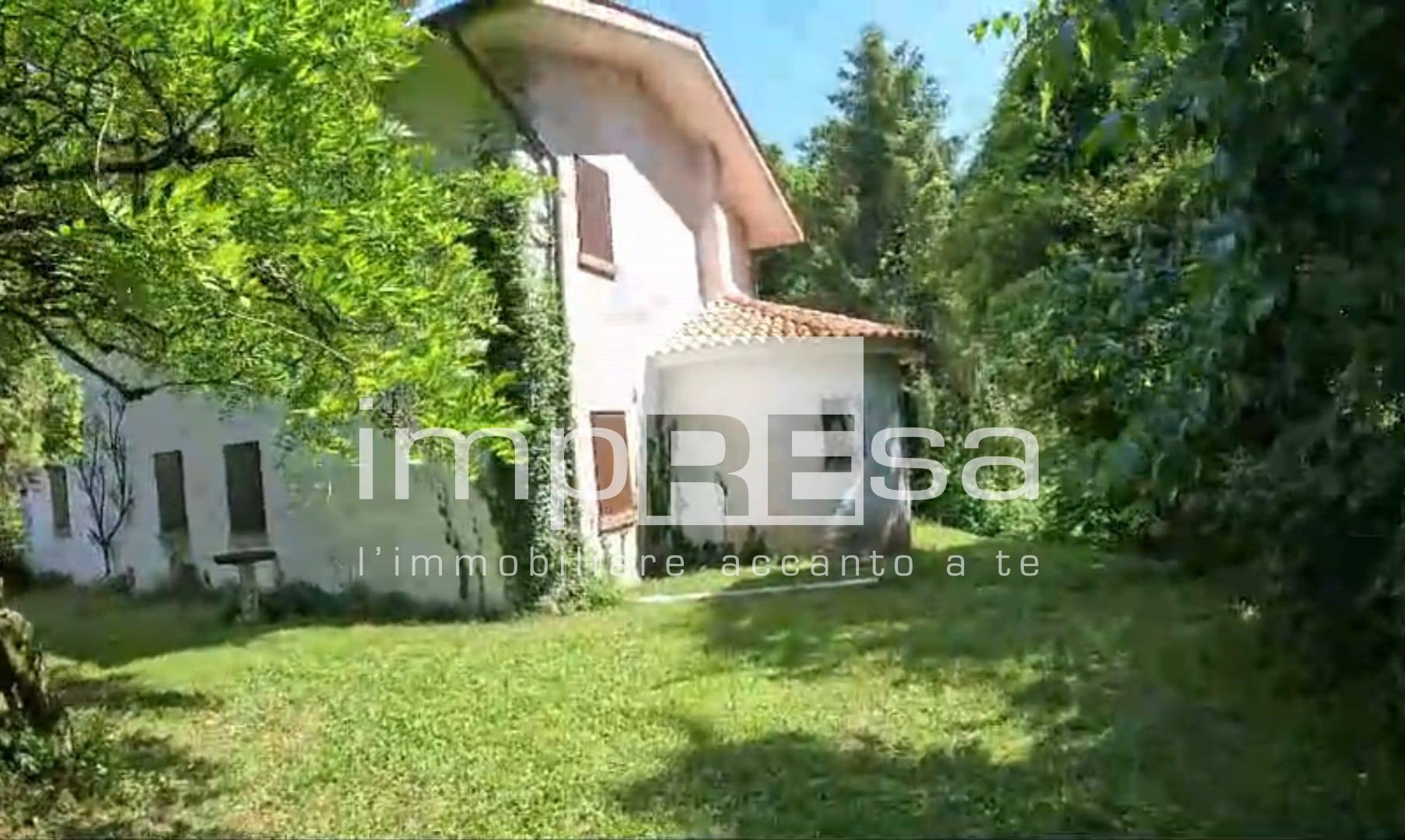Villa in vendita a Farra di Soligo