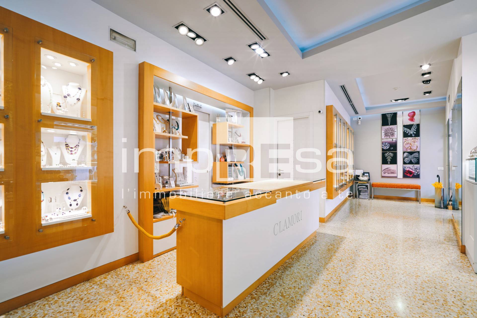 Attivit commerciale in vendita a Treviso, Centro storico