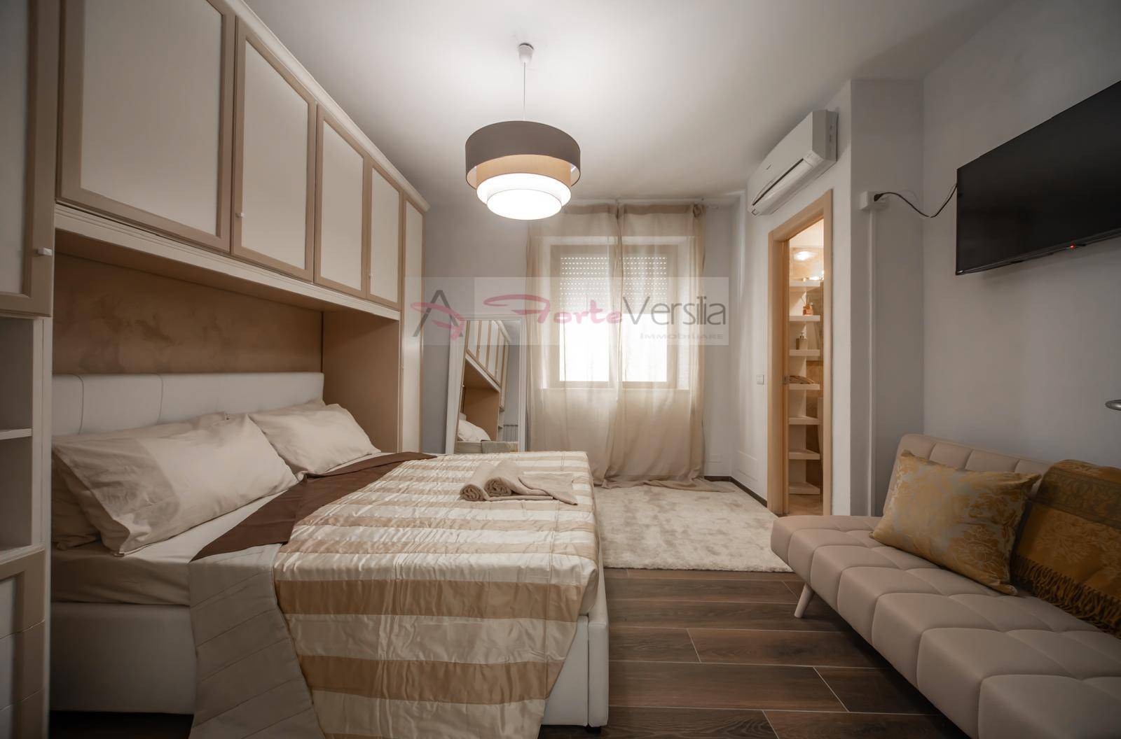 appartamento in vendita a Viareggio, lungo mare