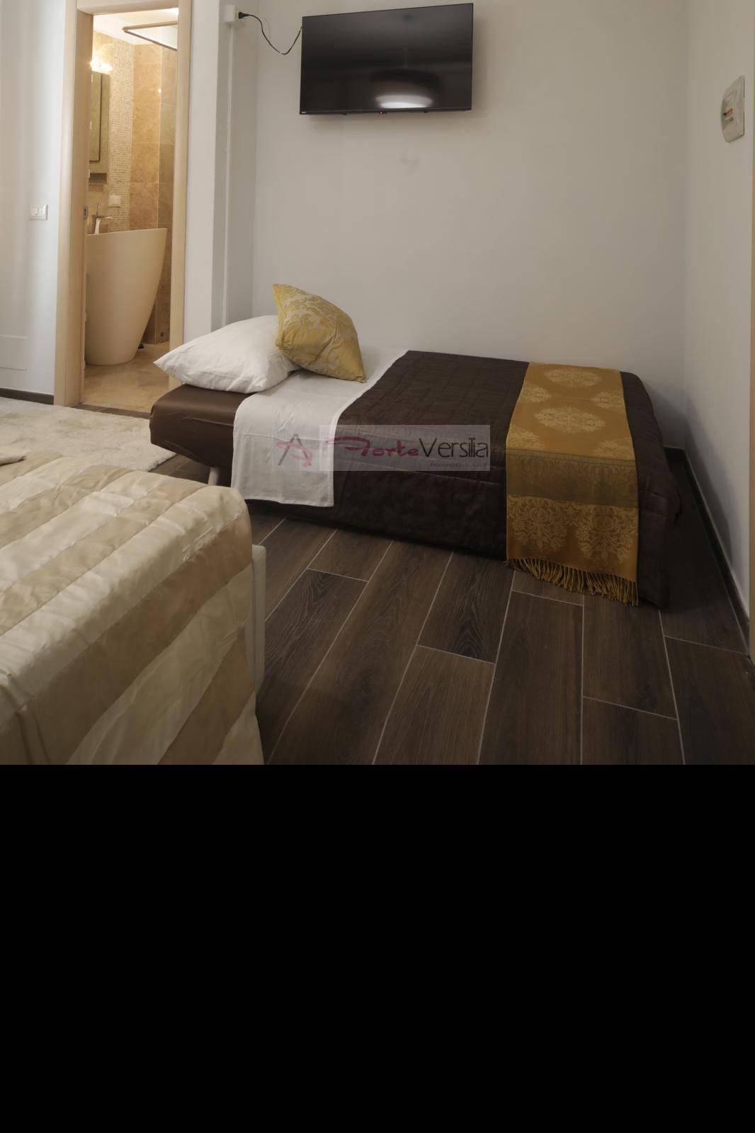 appartamento in vendita a Viareggio, lungo mare