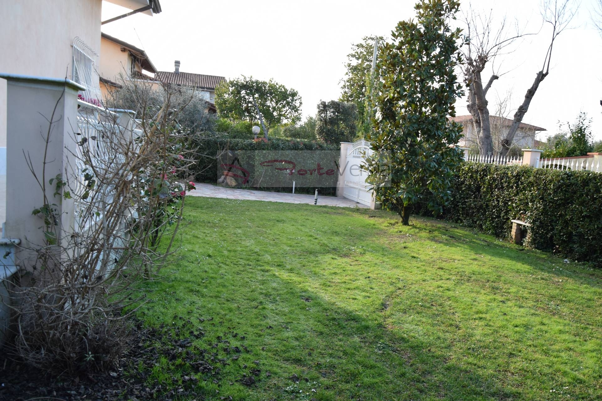 villa indipendente in affitto a Forte dei Marmi, Centro