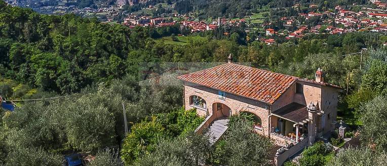 casale in vendita a Camaiore, Badia
