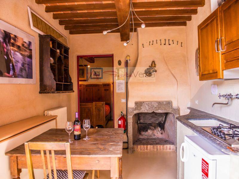 casale in vendita a Camaiore, Badia