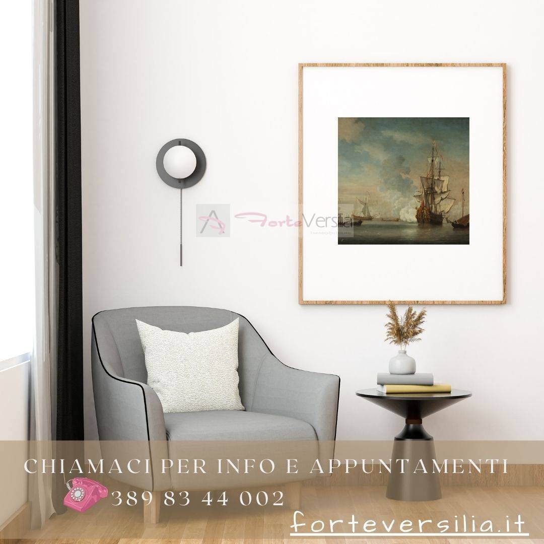 Locale commerciale in vendita a Pietrasanta, Tonfano