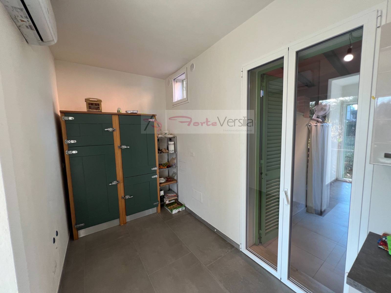 Villa semindipendente in vendita a Pietrasanta