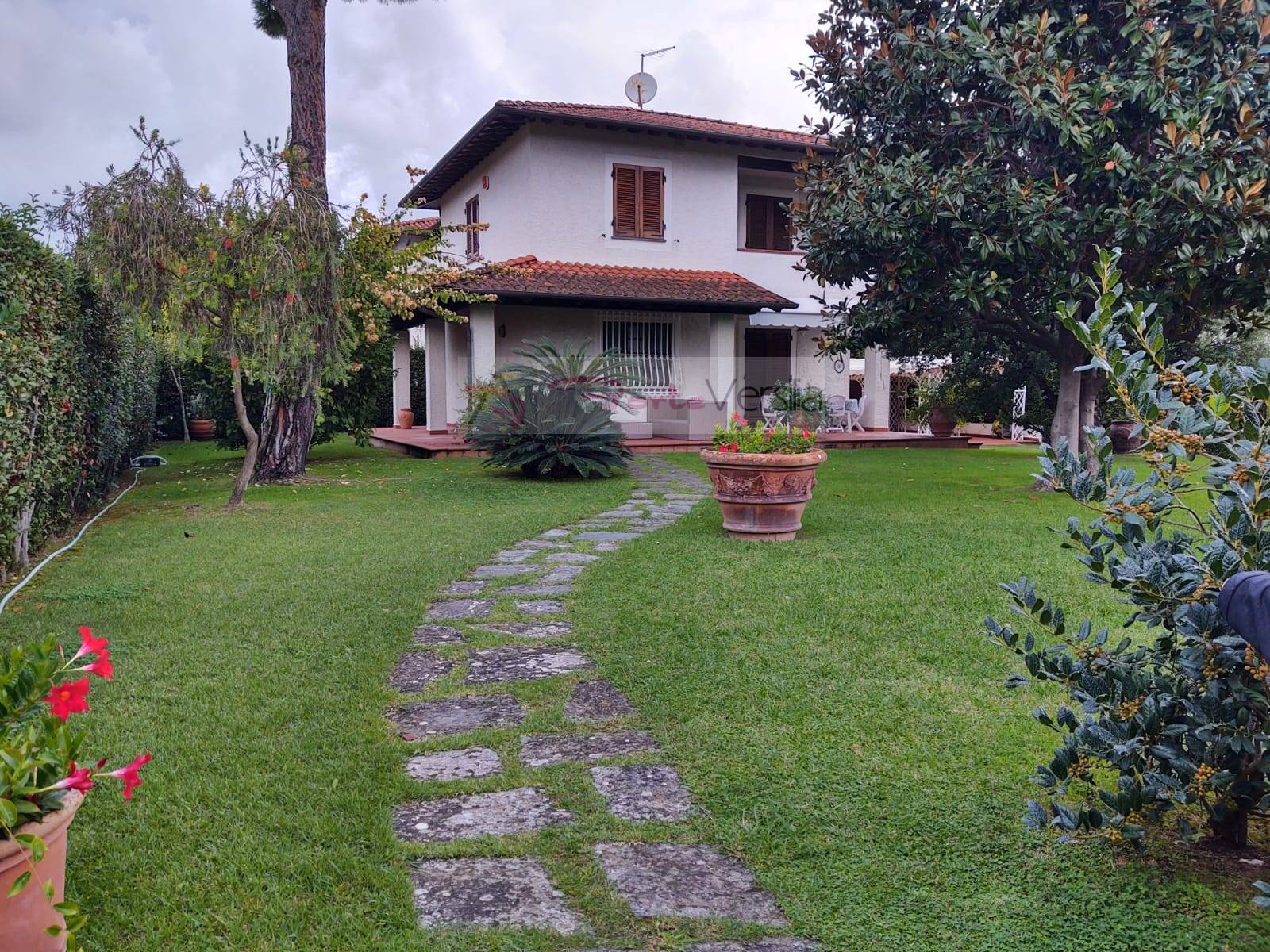 villa bifamiliare in vendita a Forte dei Marmi, Centro