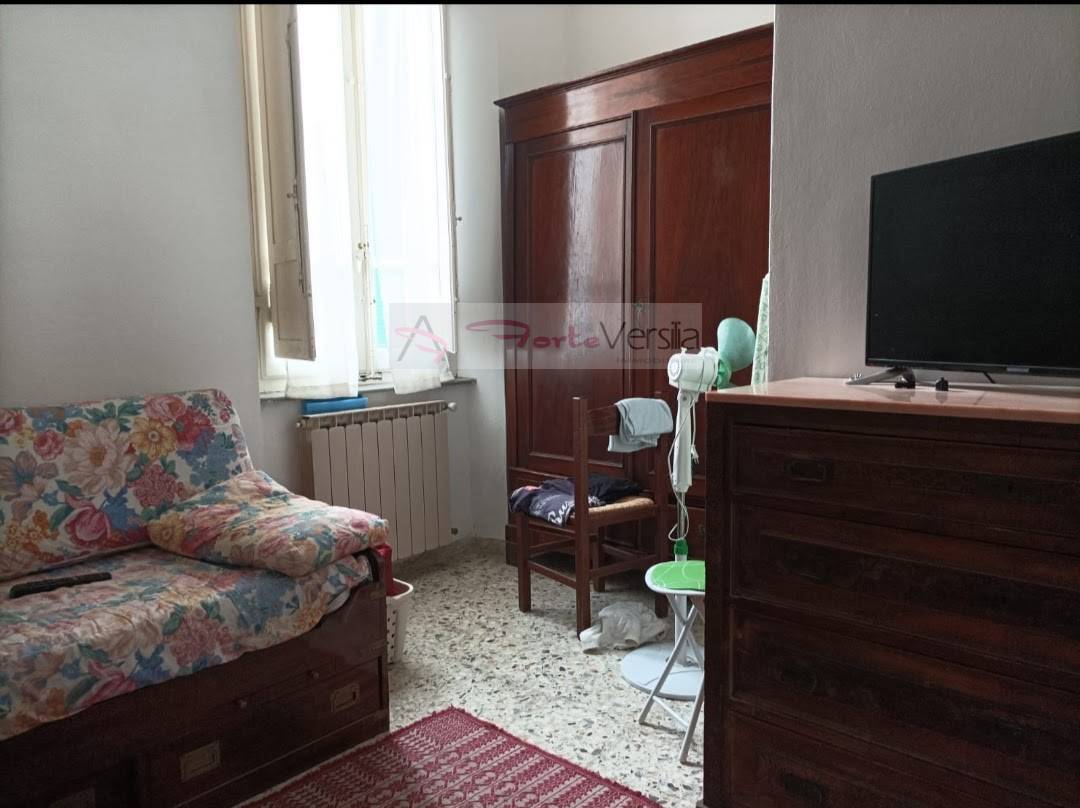 villa bifamiliare in vendita a Pietrasanta, Ponterosso