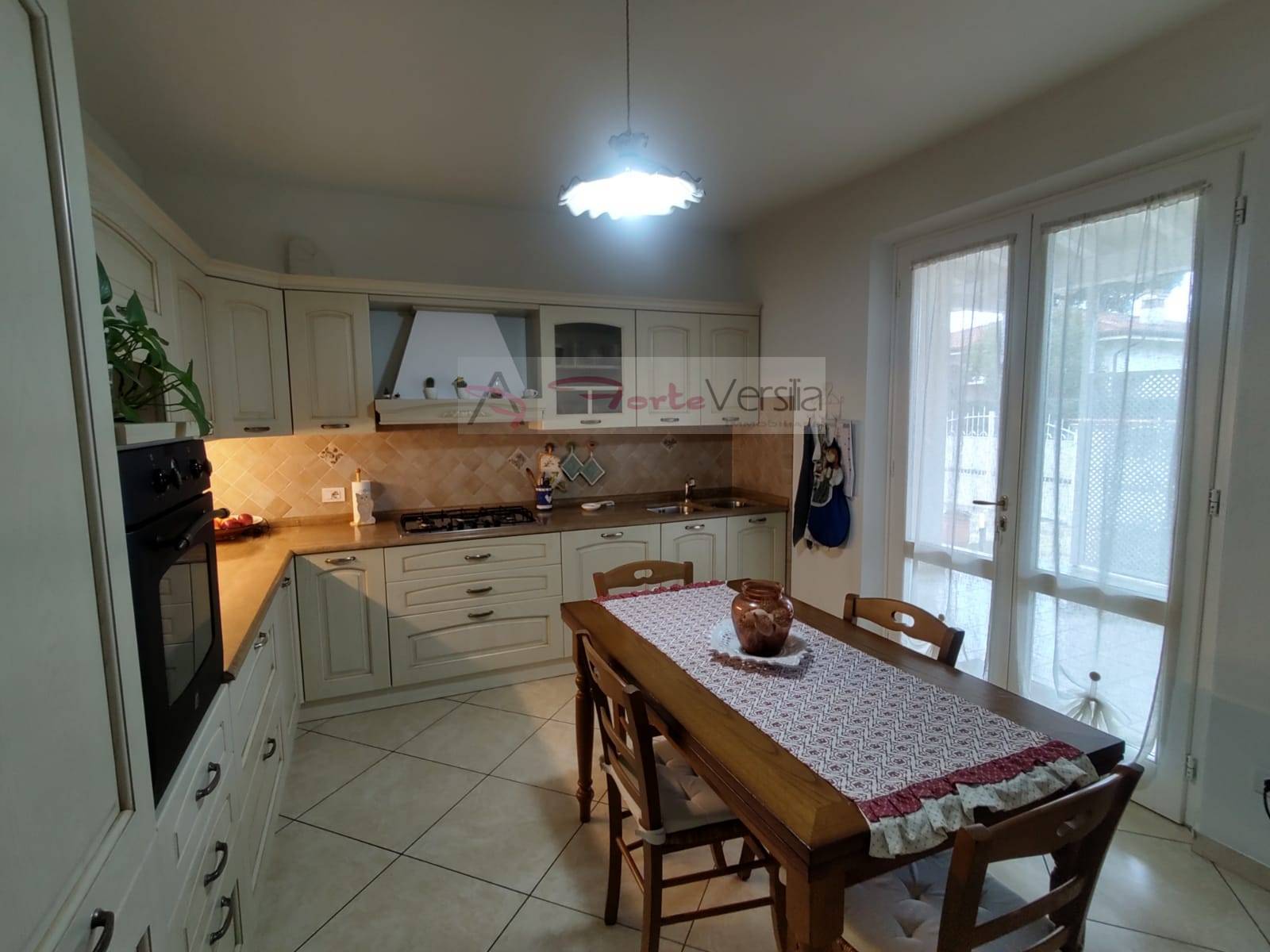 Villa in vendita a Pietrasanta, Marina di Pietrasanta