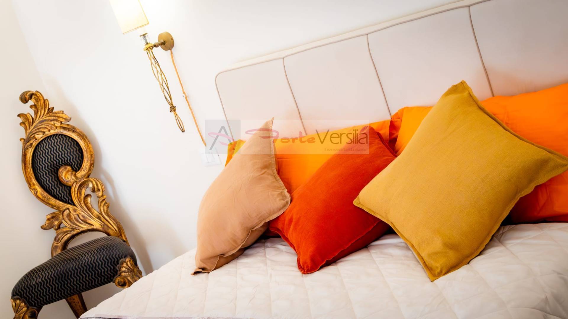 Loft/Open space in vendita a Pietrasanta, Centro Storico