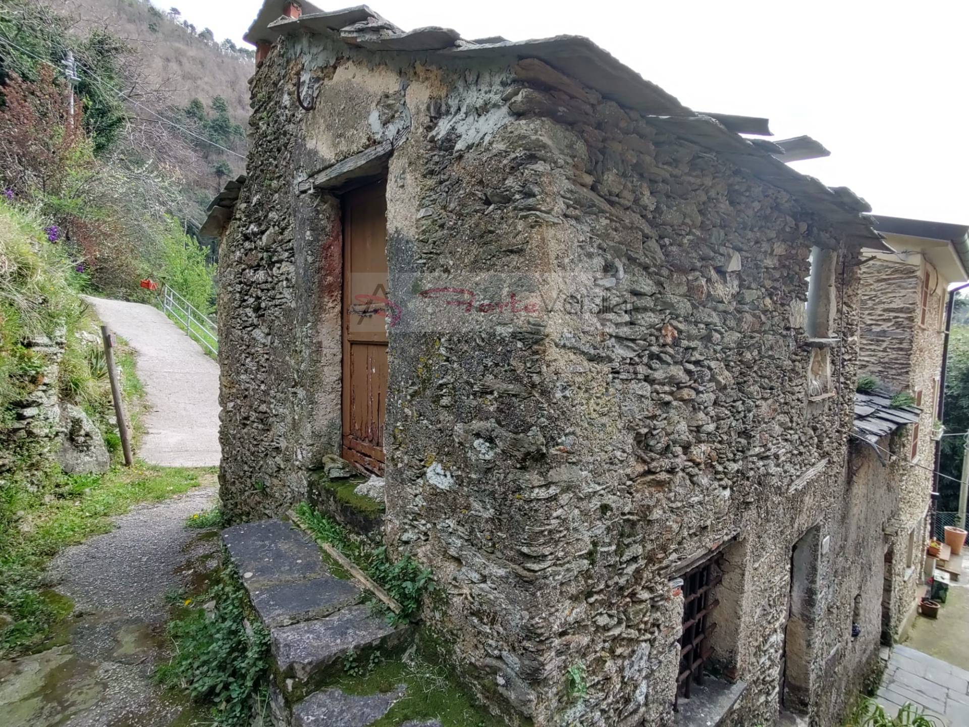 Casetta Semindipendente in vendita a Pietrasanta, Strettoia