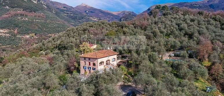 casale in vendita a Camaiore, Badia