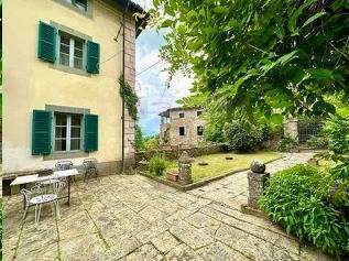 Villa in vendita a Castiglione di Garfagnana