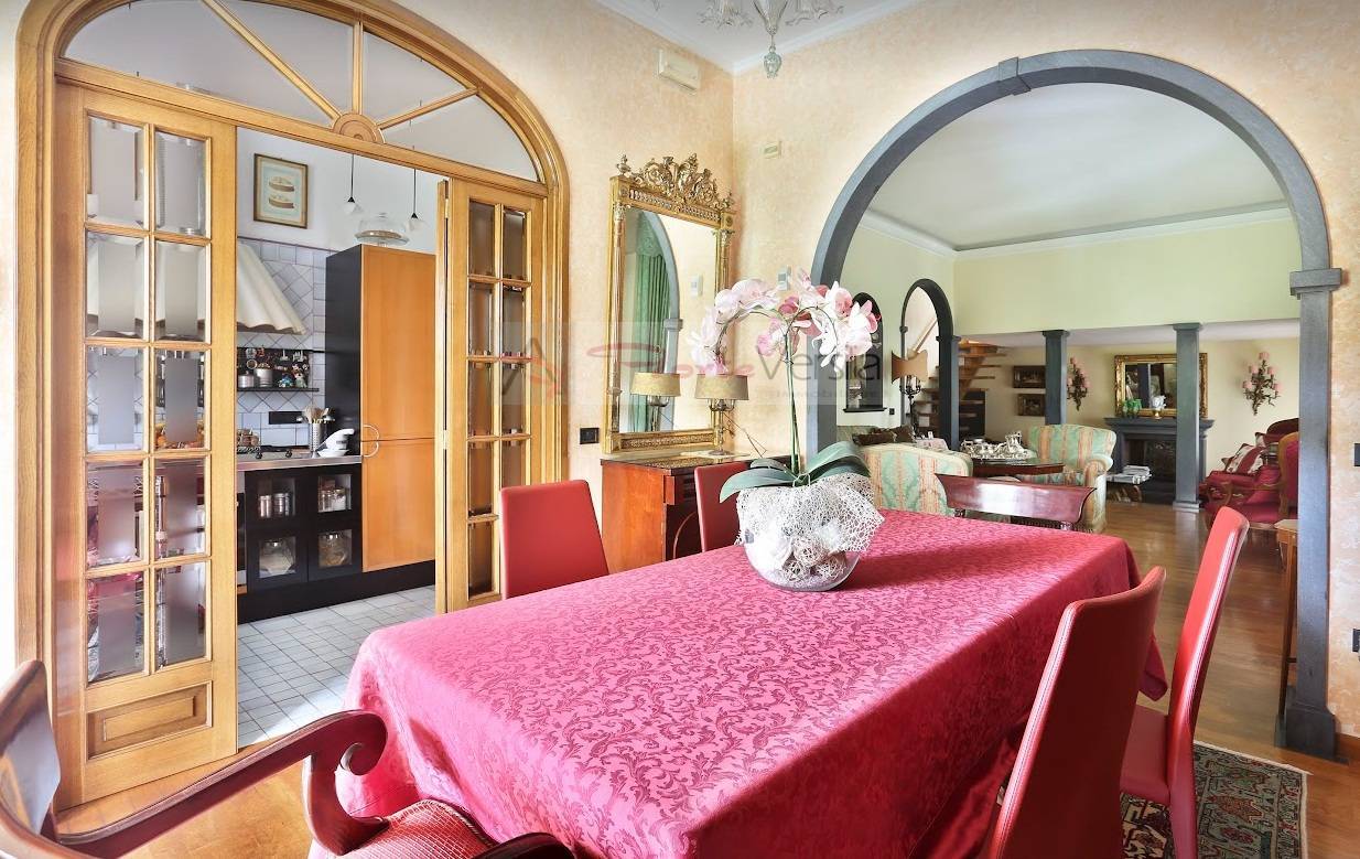 villa indipendente in affitto a Forte dei Marmi