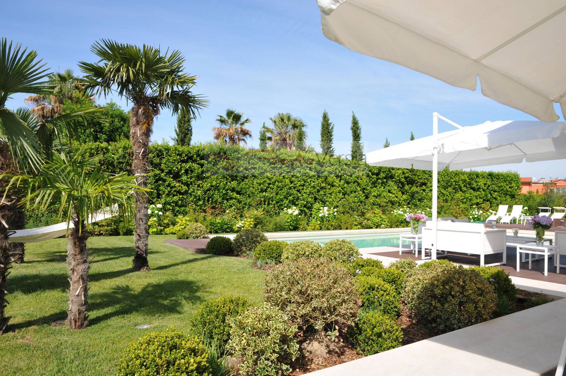 villa indipendente in affitto a Forte dei Marmi, Centro